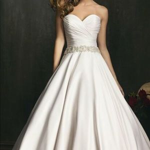 Ball Gown w/ Sweetheart Neckline